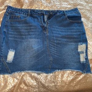 PLUS SIZE JEAN SKIRT